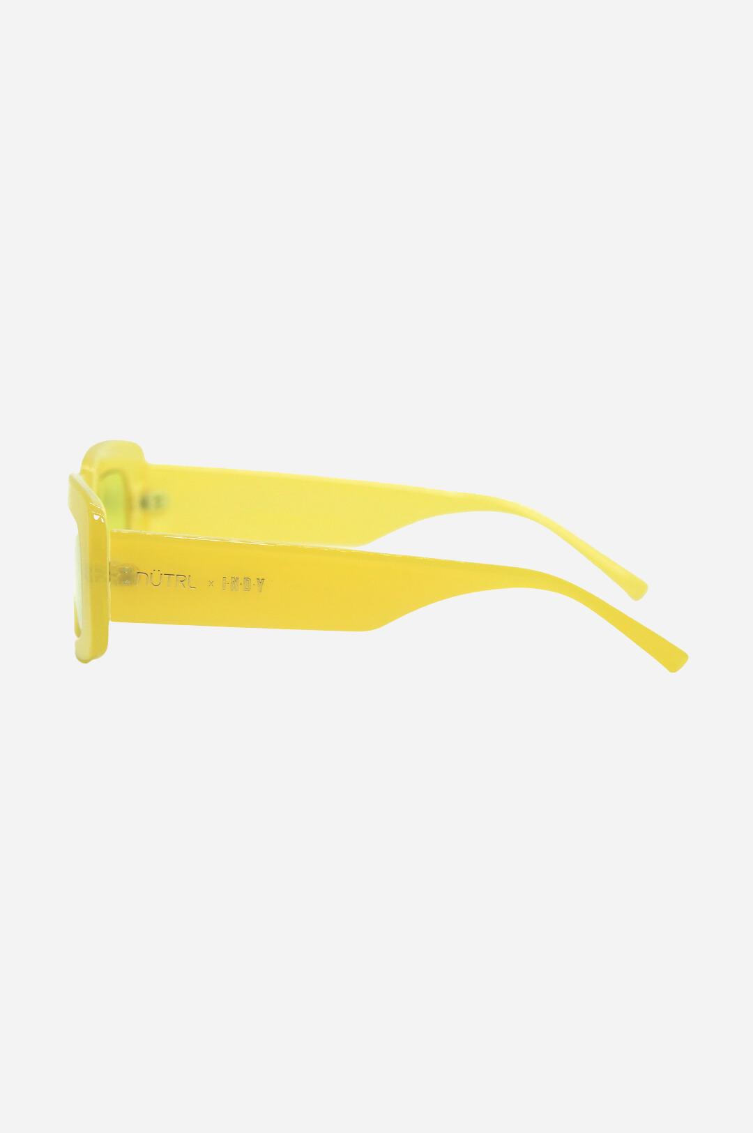 Dolly / Yellow by INDY – Transition lenses Sunglasses for Women