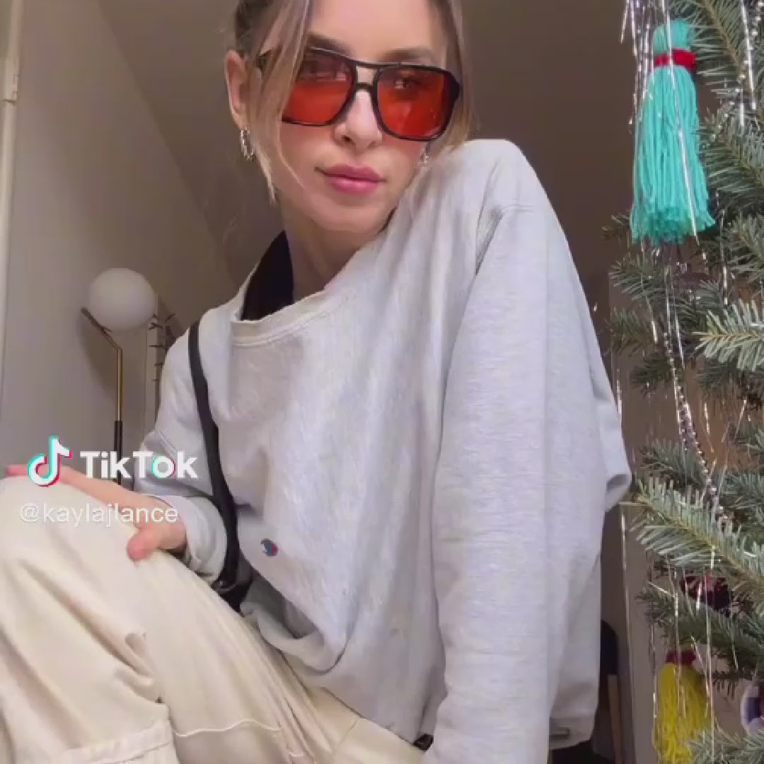 a video of a model's outfit of the day